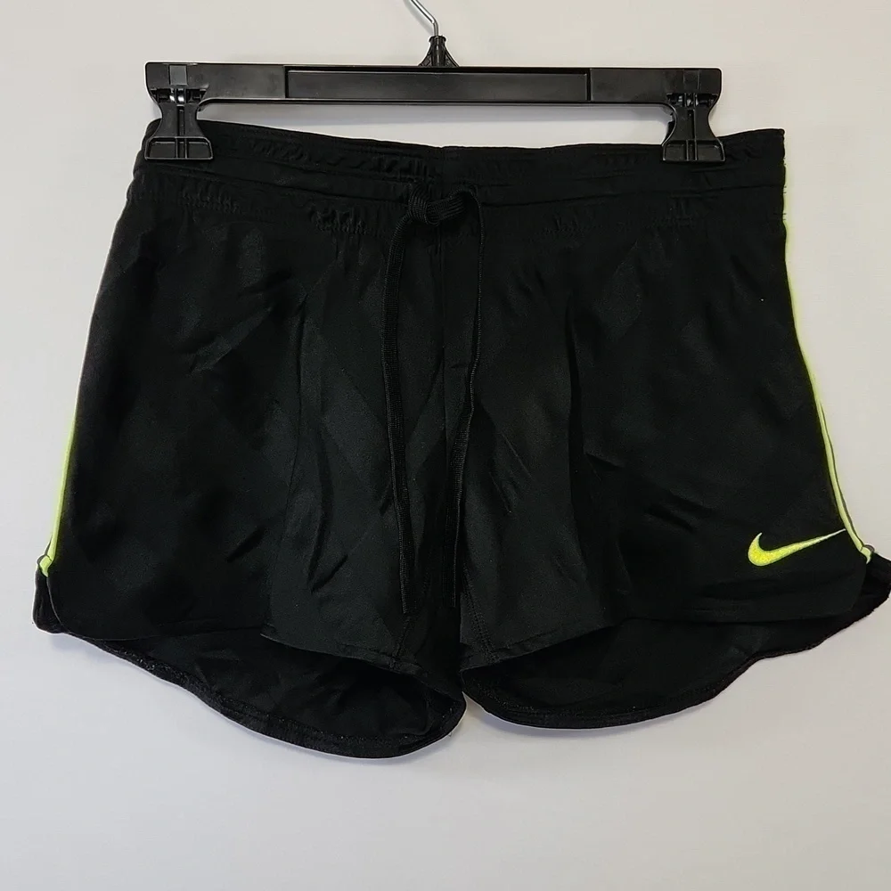 Nike Dri-Fit Black Green Neon Strip Girls Sportwear Activewear Shorts Size S+
